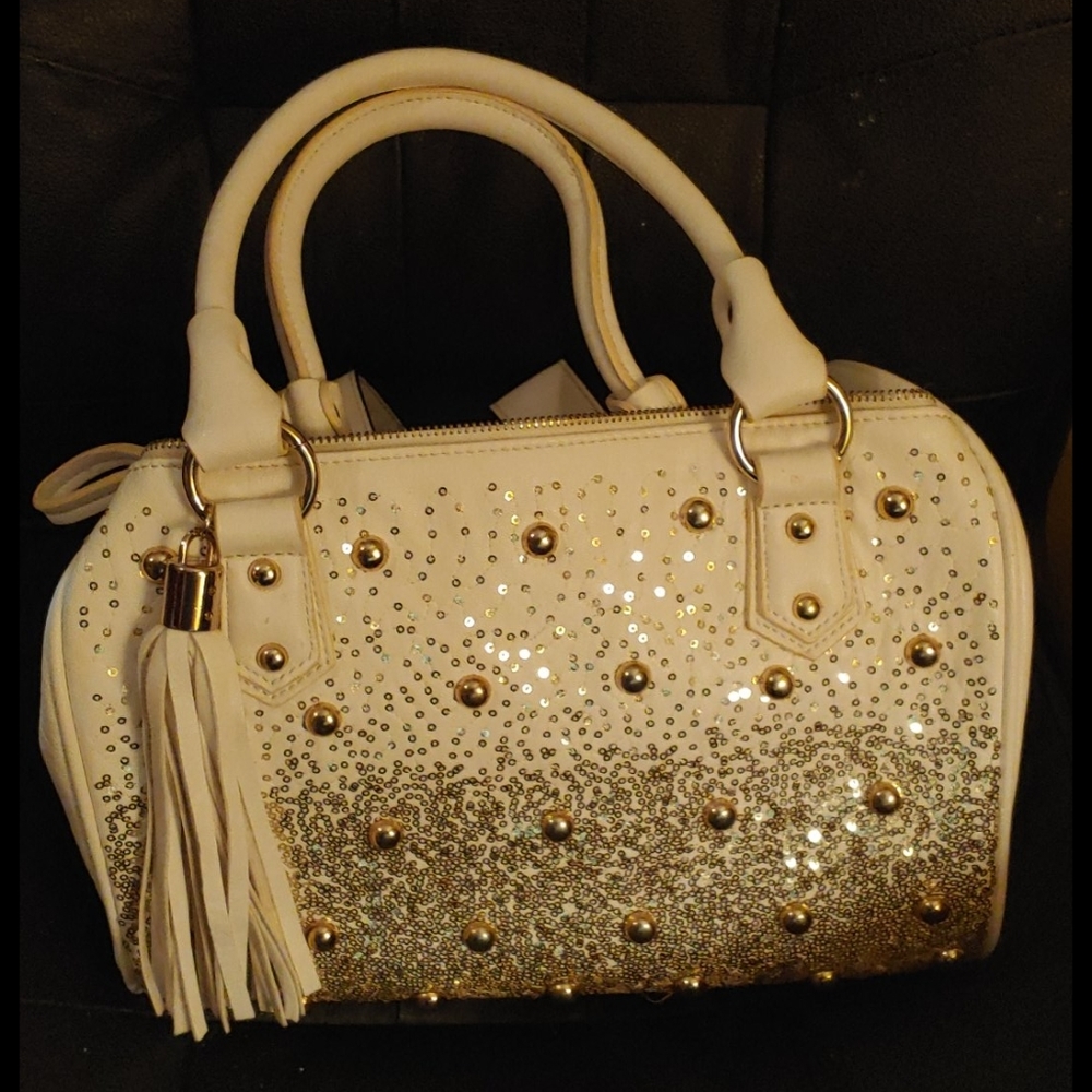 Hand bag